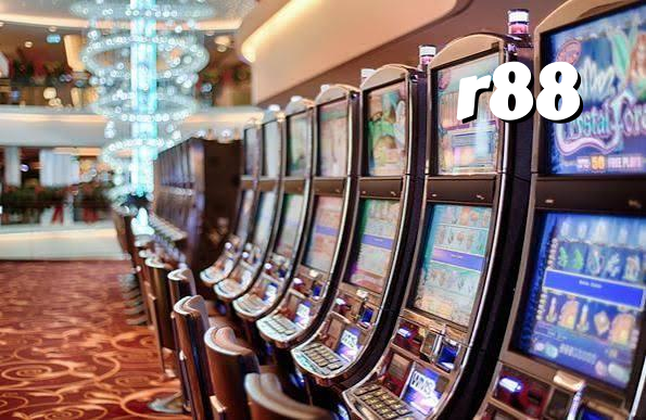 r88 featured game showcase
